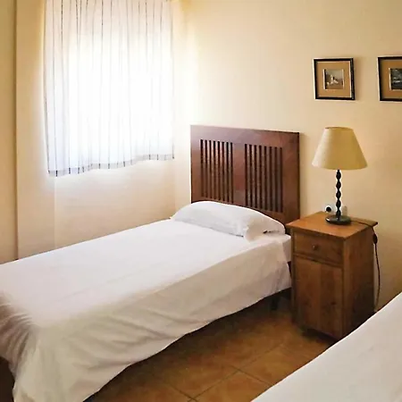 Sleeps 5 Air Con Wifi *