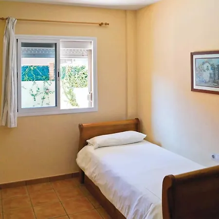 Sleeps 5 Air Con Wifi *
