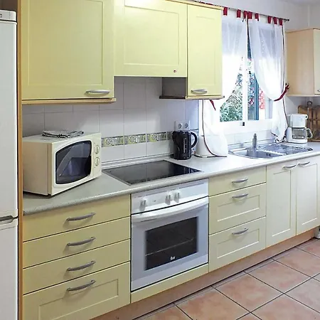 Sleeps 5 Air Con Wifi Corralejo